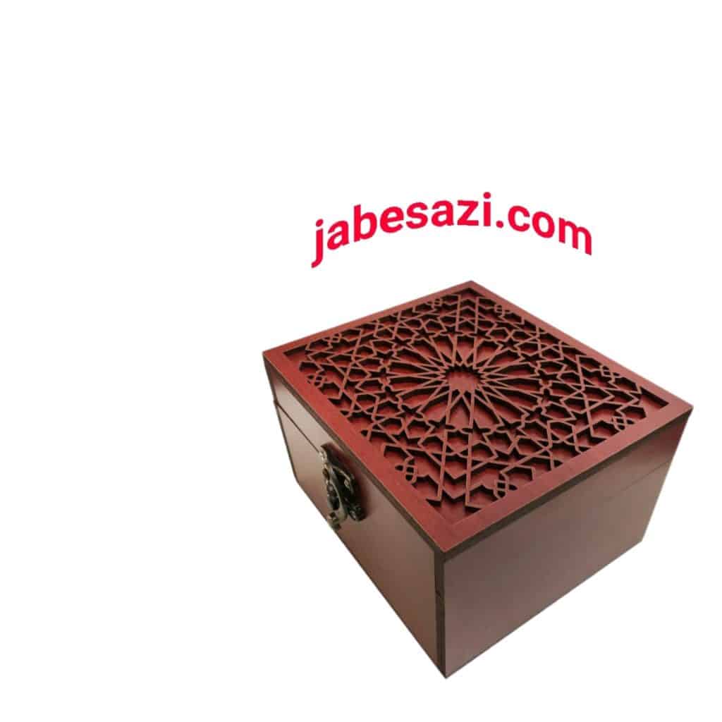 از تولید کننده جعبه چوبی بخواهید در انتخاب طرح روی جعبه دقت کند